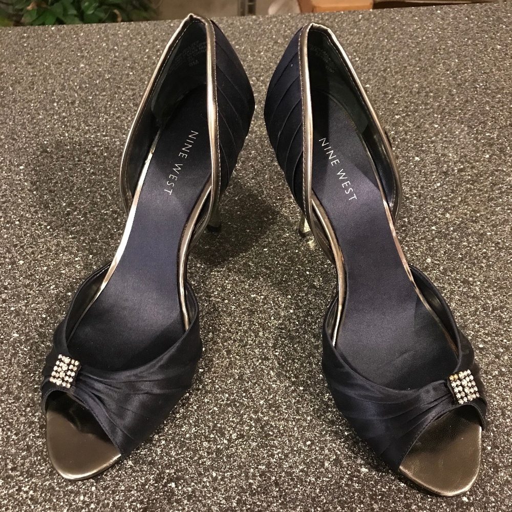 New Nine West Jellzey satin heels - navy blue - 8M